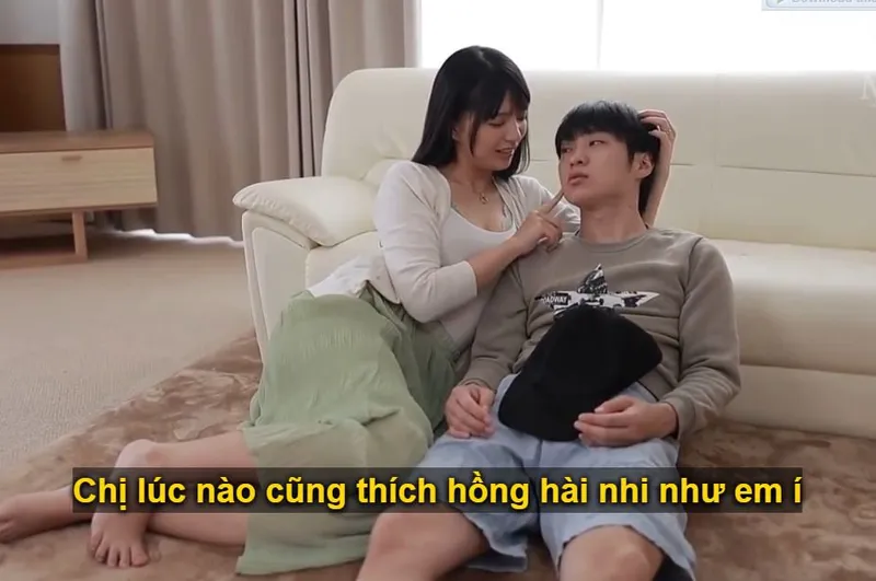 Cậu nhóc thất tình đang buồn thì gặp phải thợ săn hồng hài nhi