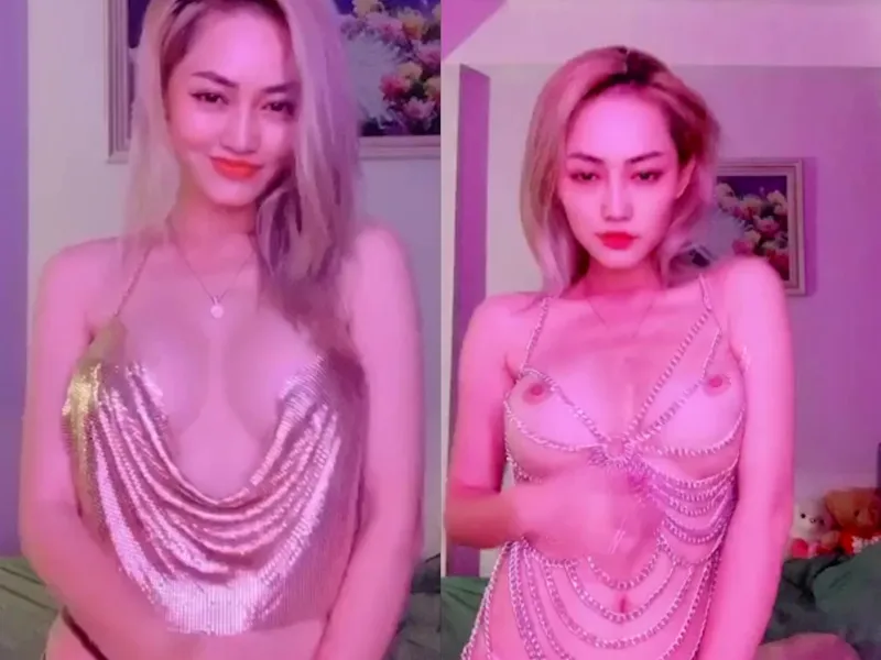 Em ngọc hà vú to nứng thẩm du p1
